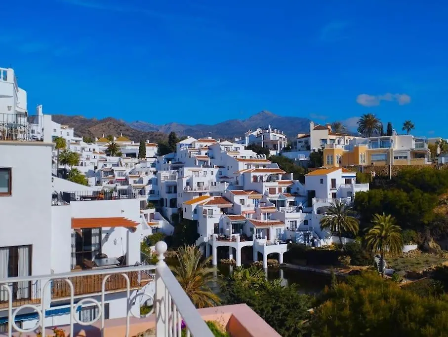 Amazing 3 Bedroom Townhouse Close To Burriana, Nerja