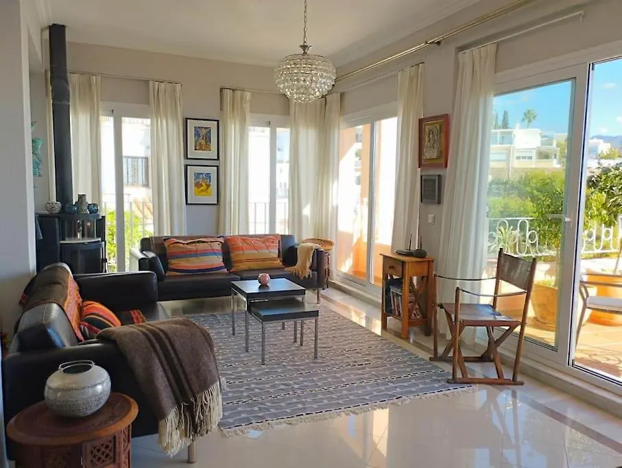 Apartment Amazing 3 Bedroom Townhouse Close To Burriana, Nerja
