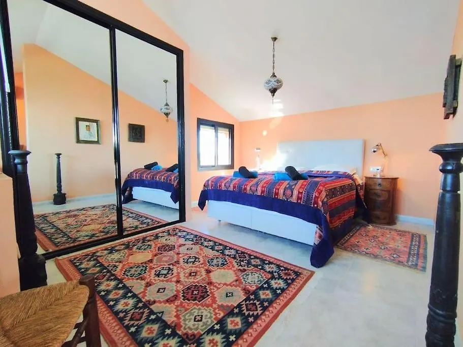 Amazing 3 Bedroom Townhouse Close To Burriana, Nerja Spain