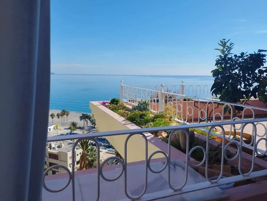 Amazing 3 Bedroom Townhouse Close To Burriana, Nerja Spain